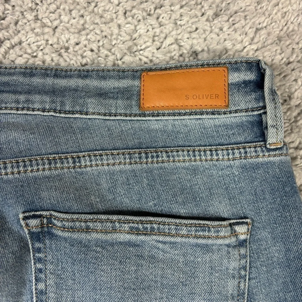 S. Oliver Jeans Womens 16 Slim Fit Betsy Light Wash Casual Pedal Pushers Capri - Picture 4 of 5